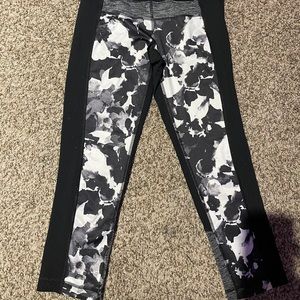 90 Degree Capri Leggings